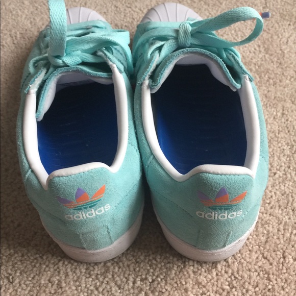 Adidas shoes - Picture 5 of 8